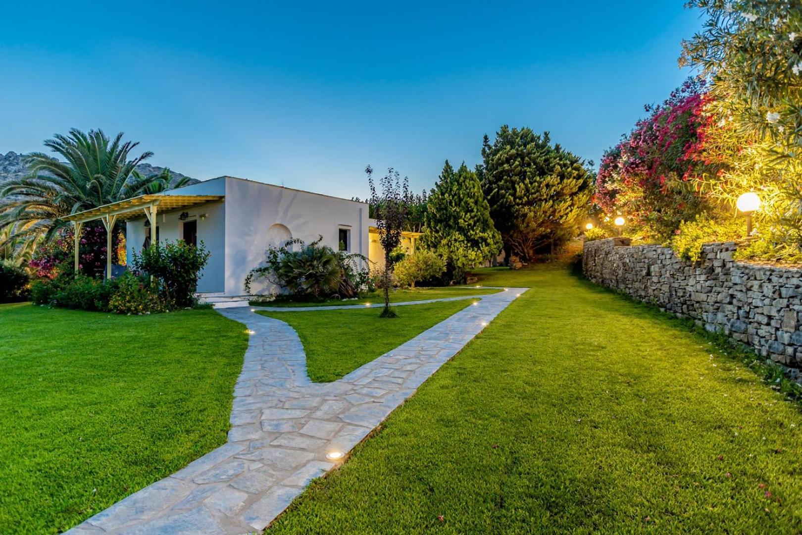 "Palatiana Agriturismo-Philoxenia Cottages", Private Nature Retreats Galini エクステリア 写真